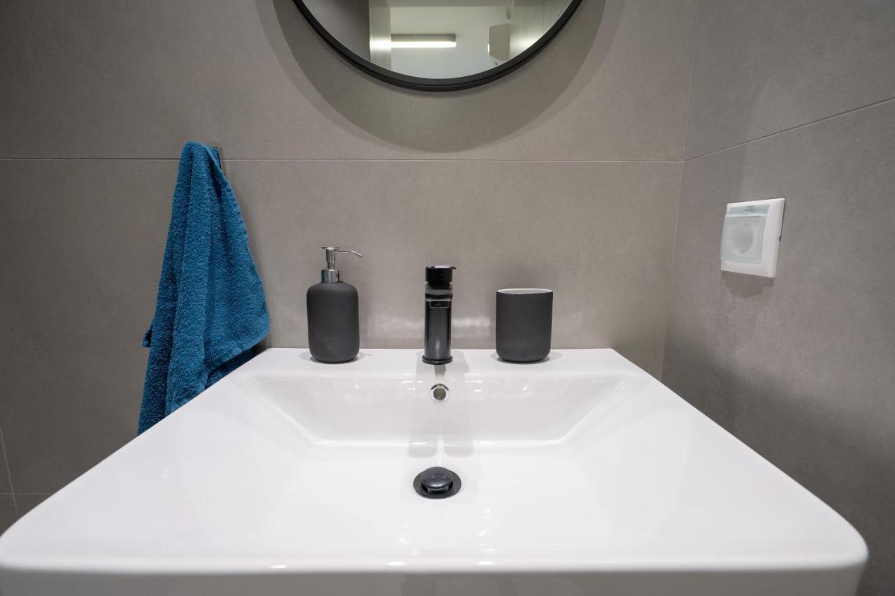 Monastiraki Metro St 2 Bedrooms 6 Pers By Mps Athens Exterior photo